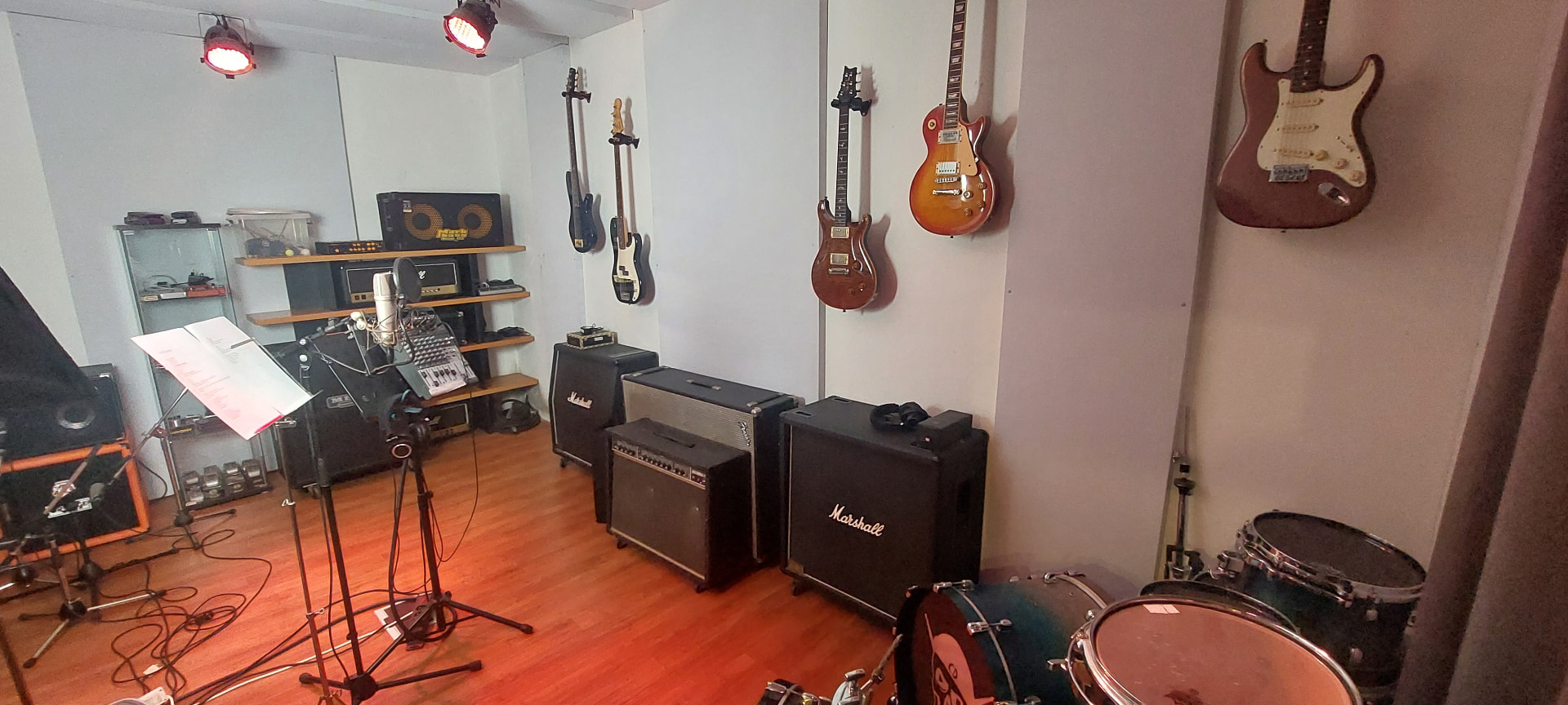 Studio B, cabine de prise isolée