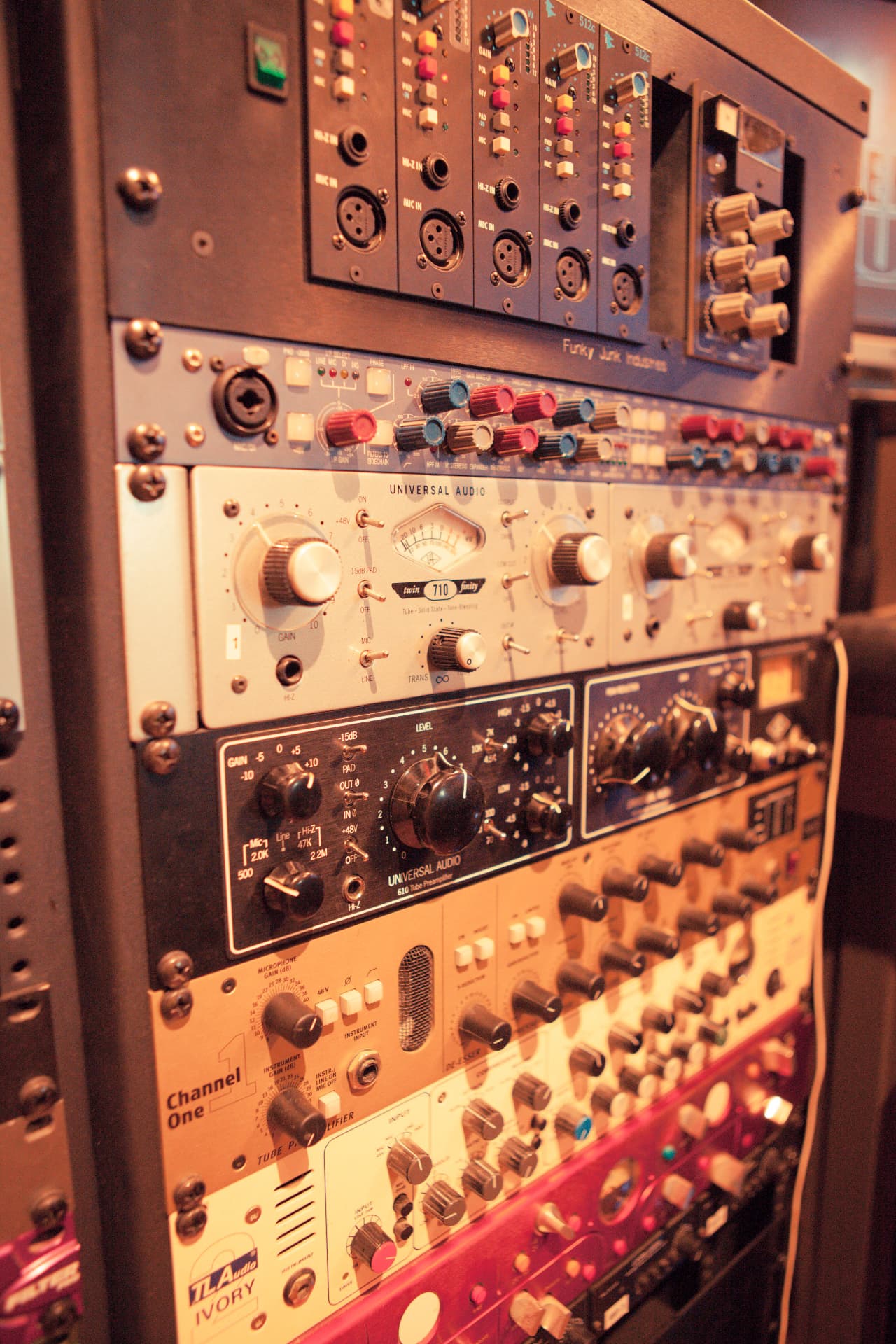 Rack de préamplis et traitements audio